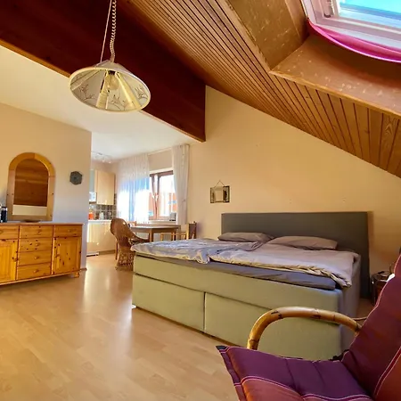 Haus Von Freunden * Кресброн